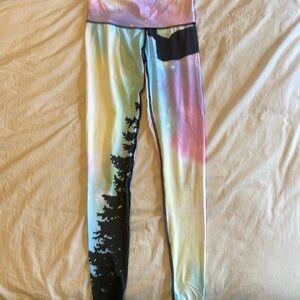 Teeki yoga pants. Size small